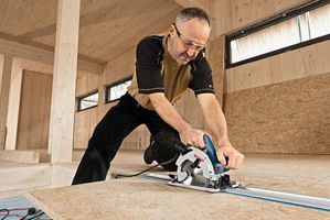 Ручная циркулярная пила GKS 55+ GCE