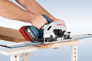 Аккумуляторная циркулярная пила GKS 18V-57 G