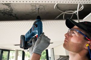 Аккумуляторный перфоратор с патроном SDS plus GBH 18 V-LI Compact